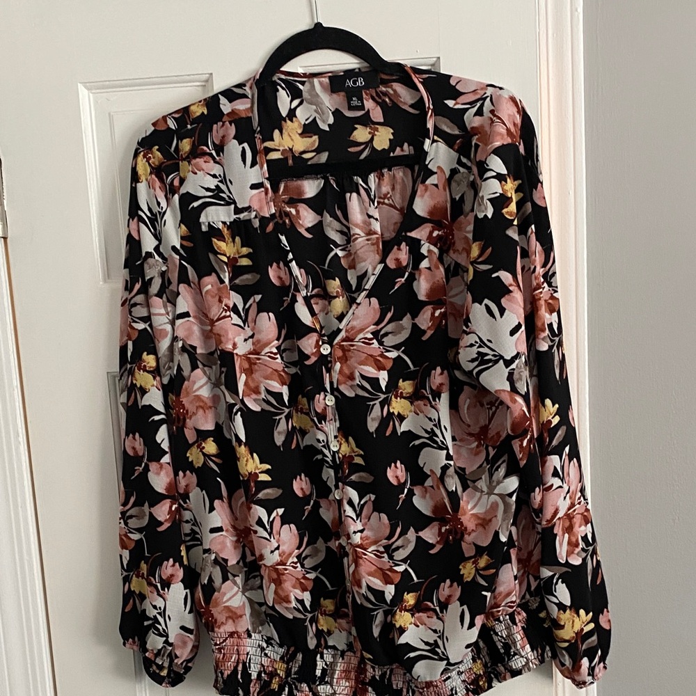 AGB Women's Black Floral Blouse